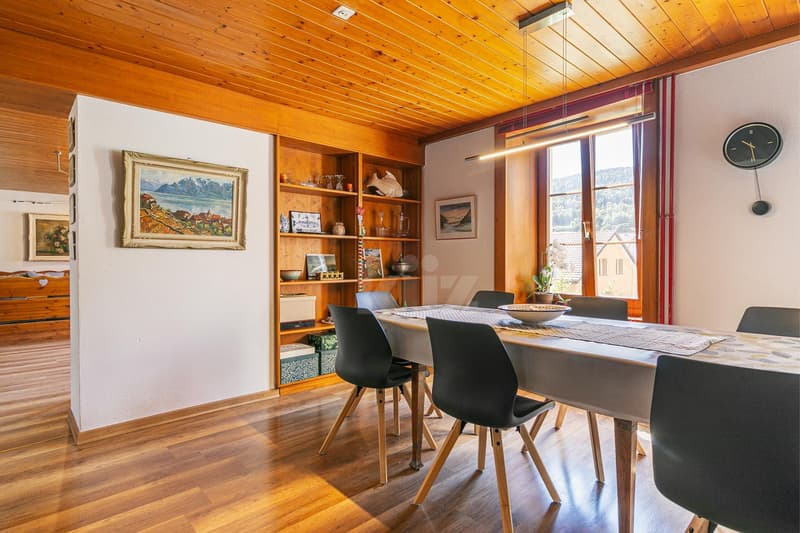 Belle maison avec jardin et potentiel d'aménagement (2)