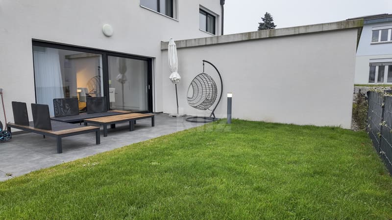 Splendide villa moderne avec jardin (12)