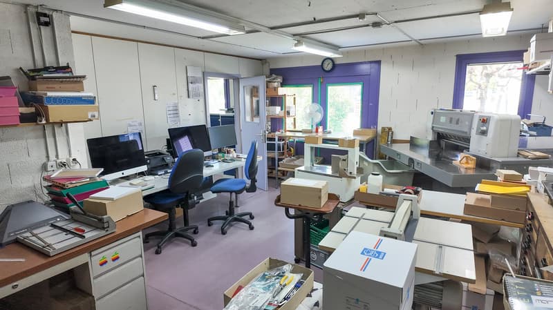 Atelier professionnel et habitation en zone industrielle (8)