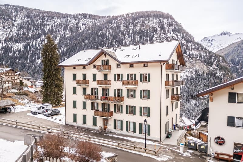 Bel appartement avec balcon au coeur de Finhaut (12)