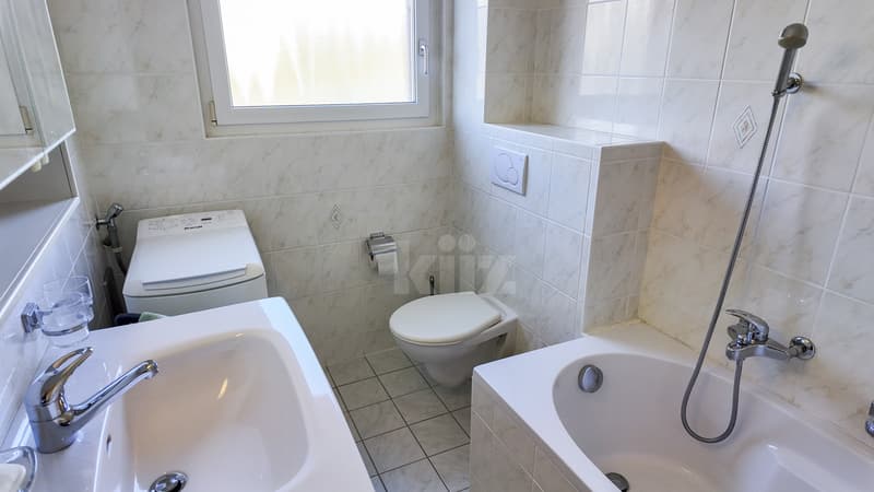 Bel appartement avec grand balcon et jardin privatif (8)