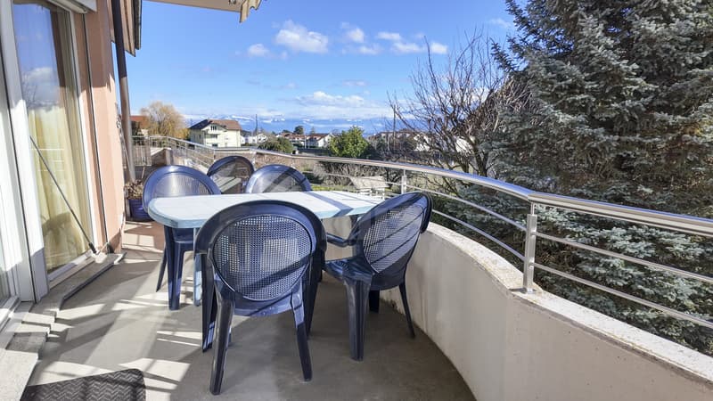 Bel appartement avec grand balcon et jardin privatif (3)