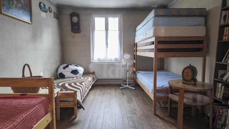 A rénover ! Charmante maison de campagne au fort potentiel (7)
