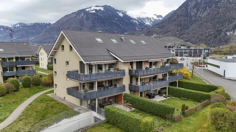 Bel appartement récent avec grand balcon (12)