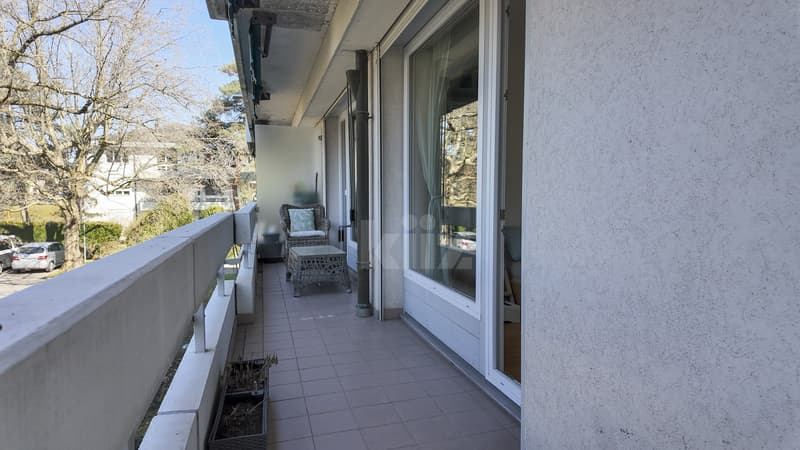 Spacieux appartement avec tennis et piscine (10)