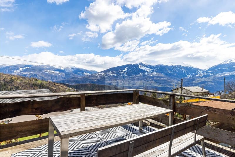 Magnifique chalet rénové avec vue sur les Alpes (6)