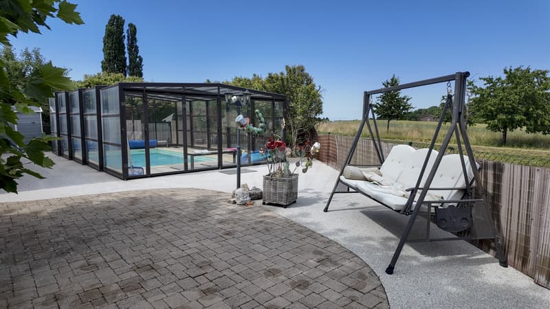 Splendide maison à la campagne avec jardin et piscine (3)