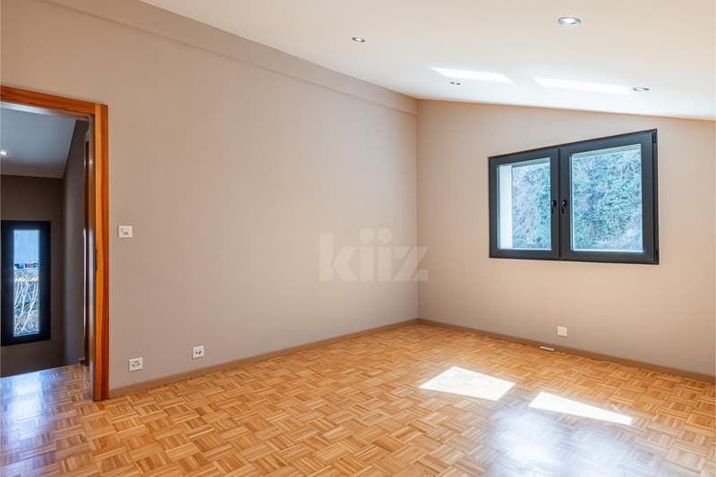 Belle maison familiale rénovée avec grand jardin (9)