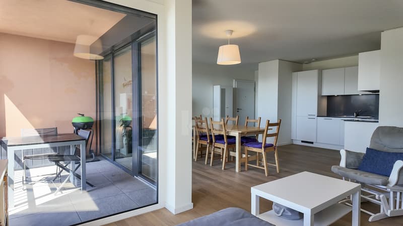 Superbe appartement contemporain avec loggia et vue dégagée (2)