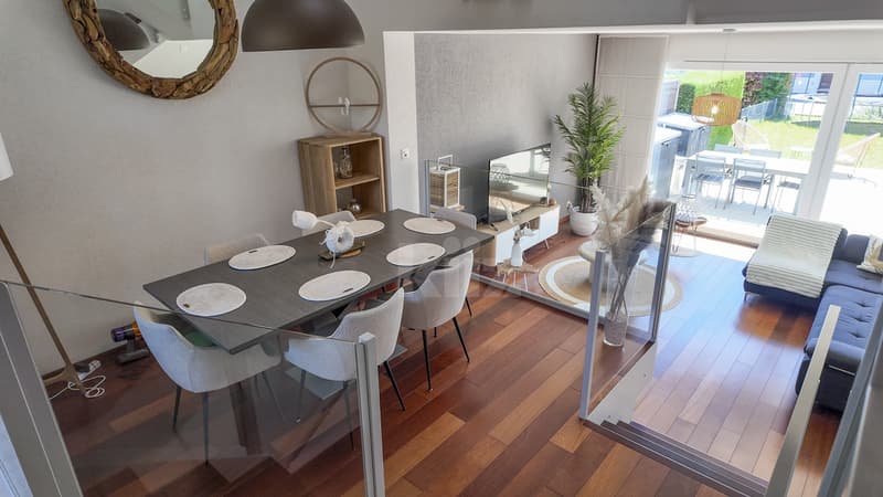 Superbe maison contiguë avec jardin et vue lac (4)