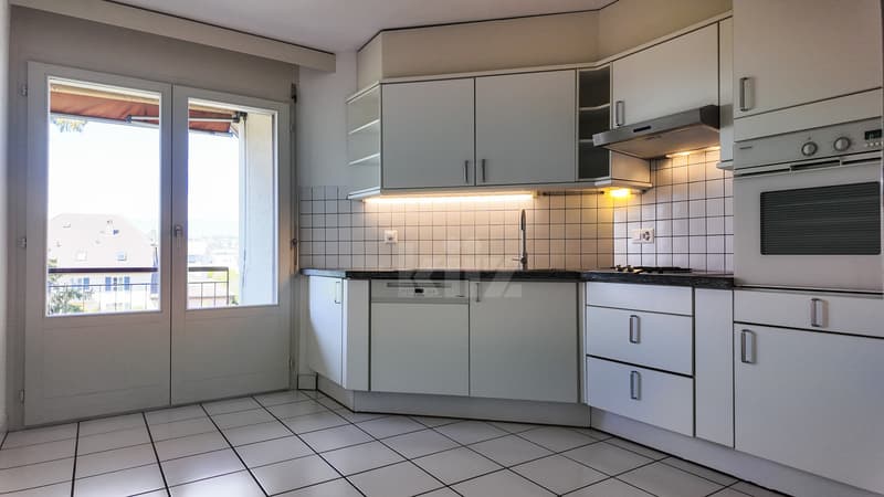 Charmant appartement avec deux balcons (4)