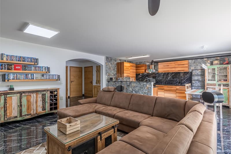 Superbe appartement avec terrasse et vue montagnes (2)