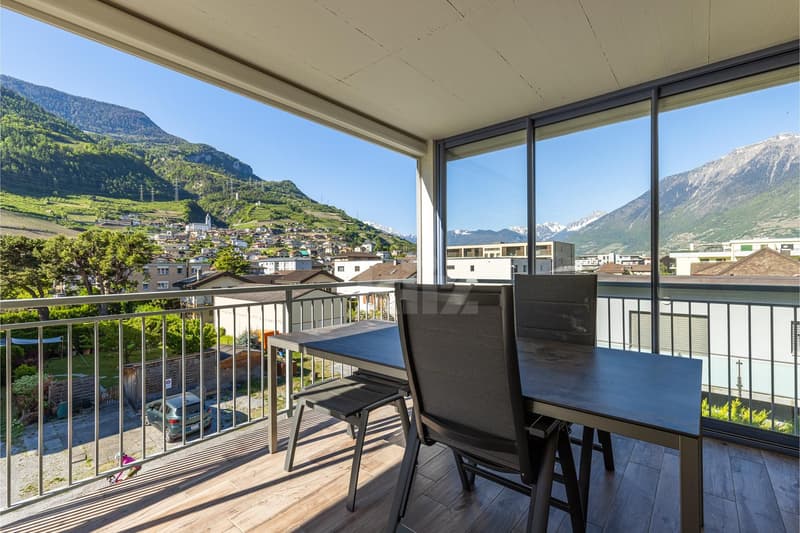 Superbe appartement avec terrasse et vue montagnes (3)