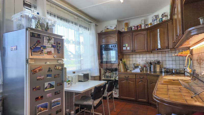 Maison de 3 logements avec ateliers au formidable potentiel (9)