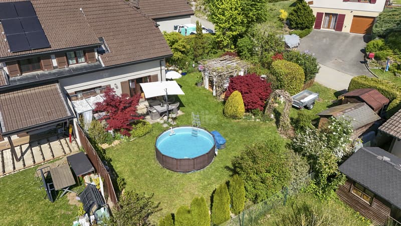 Charmante maison mitoyenne avec jardin (12)