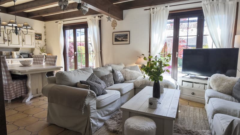 Charmante maison mitoyenne avec jardin (2)