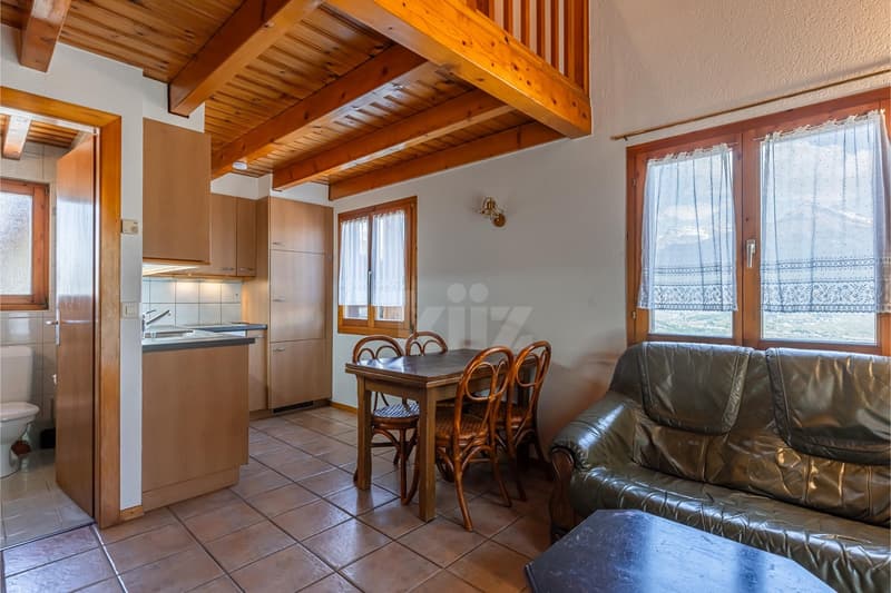 Charmant chalet avec terrasse, jardin et vue dégagée (5)
