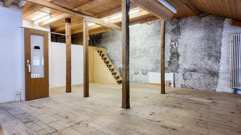 A rénover entièrement : Maison villageoise (7)