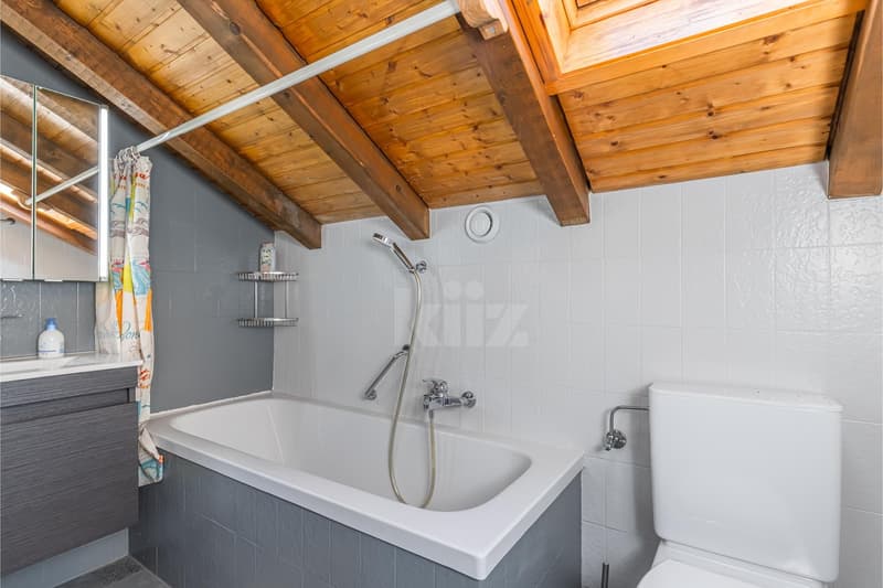 Charmant appartement avec vue montagne et grand balcon (9)