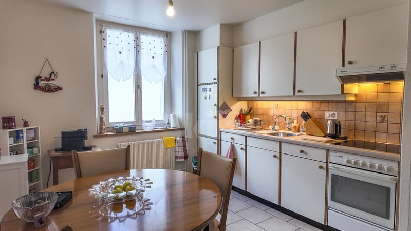 Charmante maison de 3 appartements et un local commercial (6)
