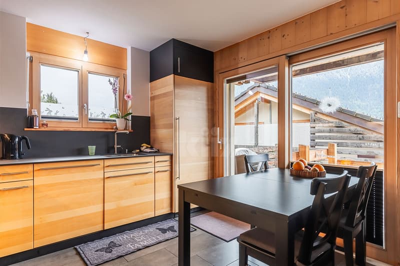Superbe appartement rénové avec terrasse (4)