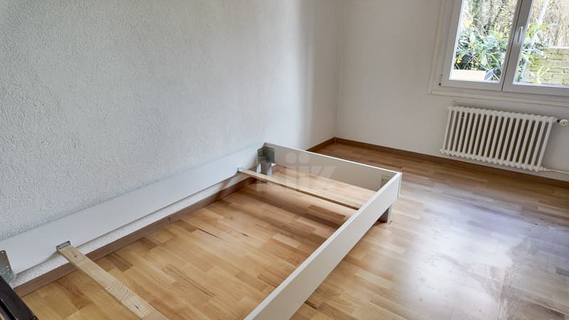Appartement entièrement rénové avec terrasse et jardin (8)