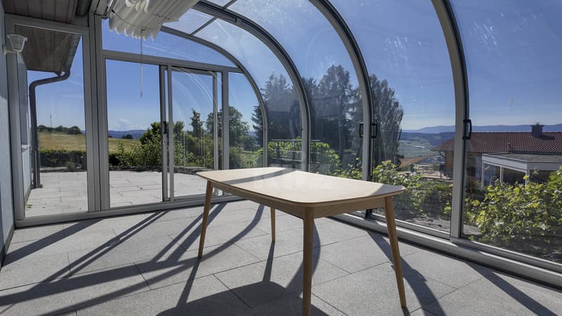 Maison familiale avec grand jardin et vue dégagée (2)