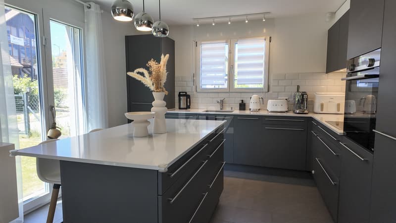 Belle maison moderne dans un cadre de vie privilégié (3)
