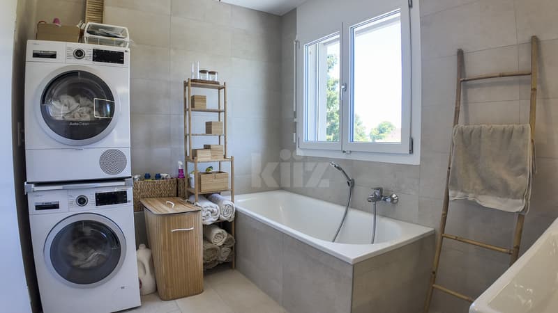 Belle maison moderne dans un cadre de vie privilégié (10)