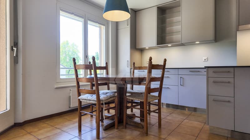 Charmant appartement avec balcon à proximité du Lac (7)