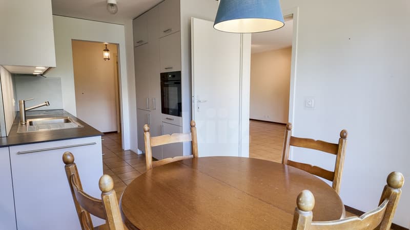 Charmant appartement avec balcon à proximité du Lac (5)