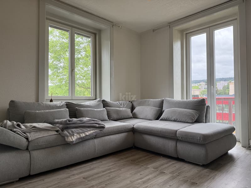Bel appartement avec balcon (3)