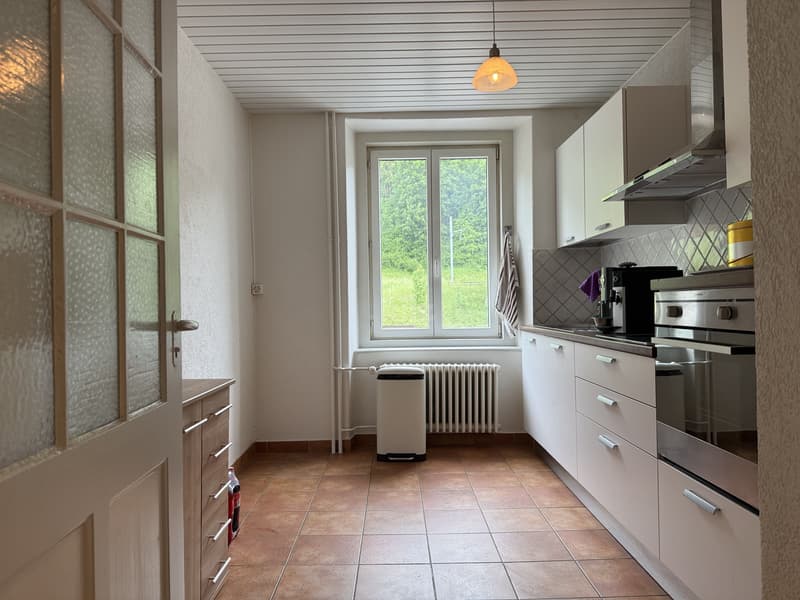 Bel appartement avec balcon (5)