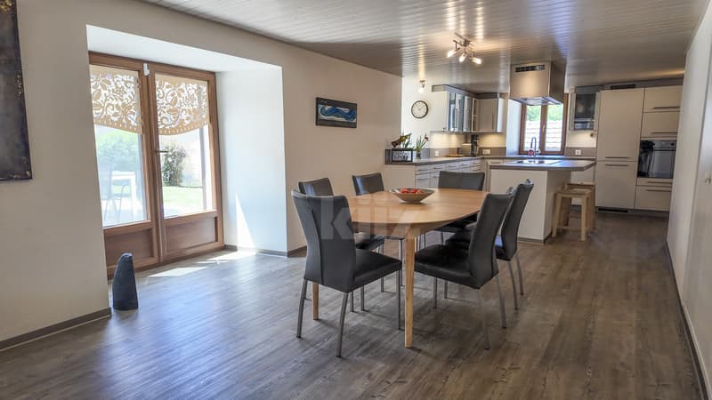 Belle maison composée de deux logements (2)