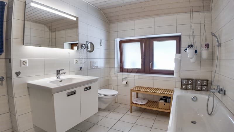 Belle maison composée de deux logements (7)