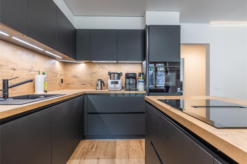 Superbe appartement avec balcon et vue montagne (3)