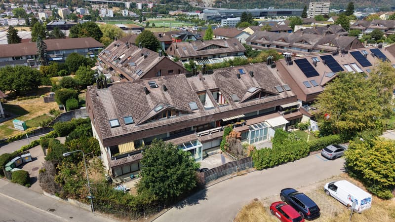 Bel appartement avec balcon dans un quartier calme (1)