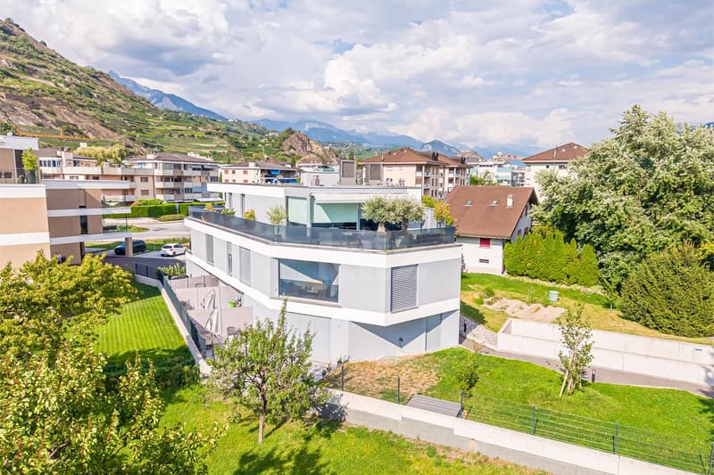 Beau studio récent avec vue sur les montagnes (10)