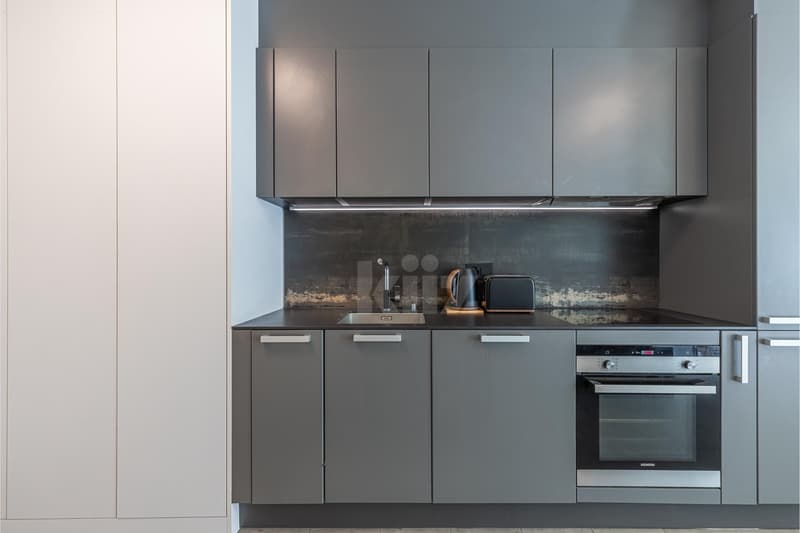 Beau studio récent avec vue sur les montagnes (4)