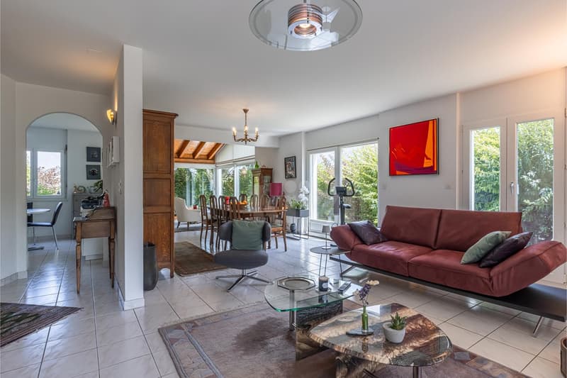 Splendide villa familiale avec piscine et cuisine extérieure (2)