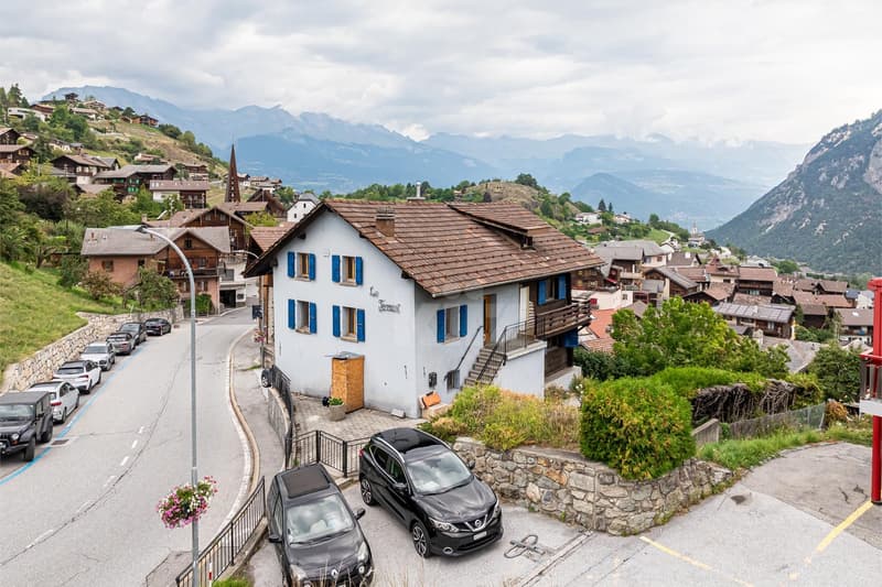 Charmante maison de deux appartements avec vue dégagée. (12)