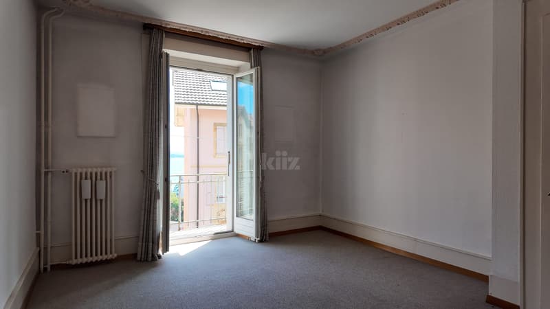 Charmant appartement avec balcon et vue sur le lac (4)