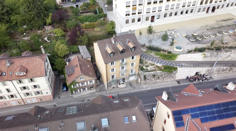 Charmant appartement avec balcon et vue sur le lac (12)