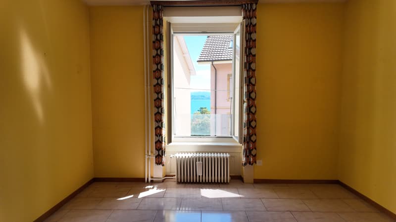 Charmant appartement avec balcon et vue sur le lac (8)
