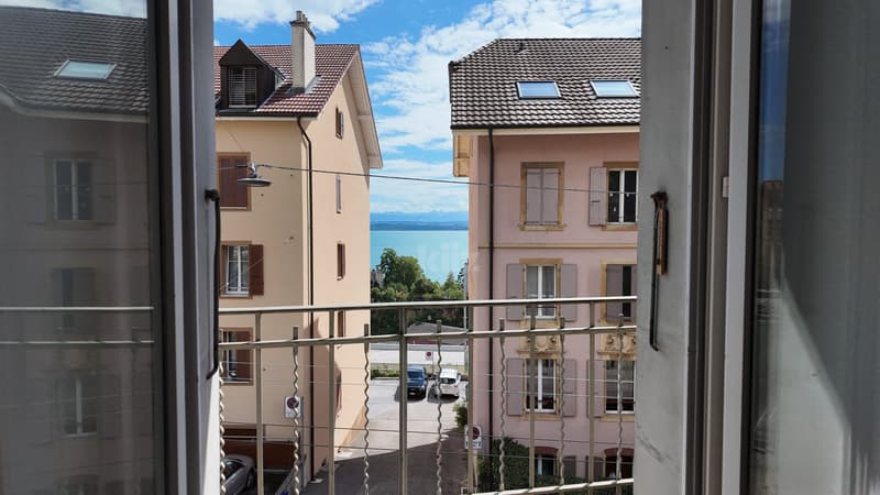 Charmant appartement avec balcon et vue sur le lac (5)