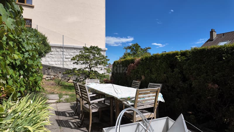 Charmant appartement avec balcon et vue sur le lac (11)