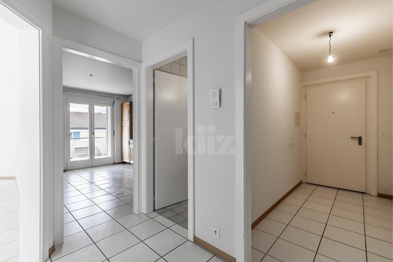 Charmant appartement avec balcon et vue montagnes (9)
