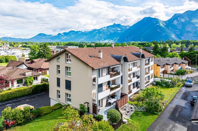Charmant appartement avec balcon et vue montagnes (1)