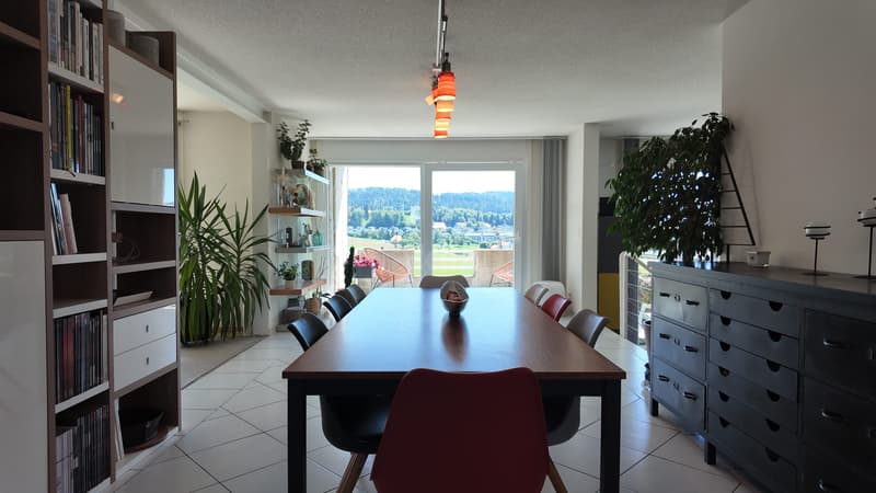 Superbe appartement avec balcon et terrasse (5)