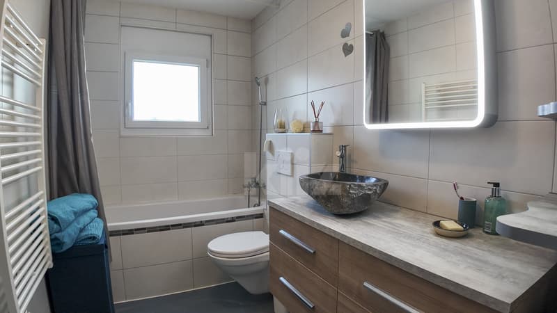 Superbe appartement de plain-pied avec terrasse et jardin (9)